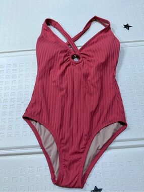 Kona Sol Ribbed One-Piece Swimsuit in Rose